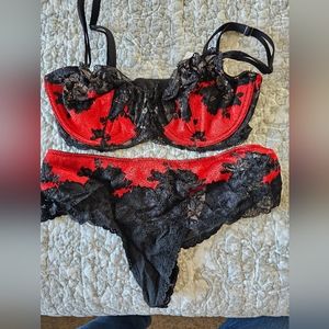 Victoria's Secret Bra and Panties NWT